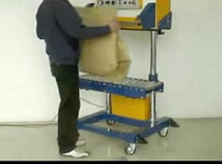 点击查看立式气动大包装封口机大图